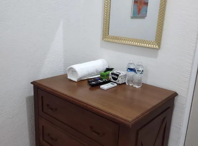 Tres Migueles, Anngel, Cerca De La Marina, Zona Turistica Y Playa Cabo San Lucas